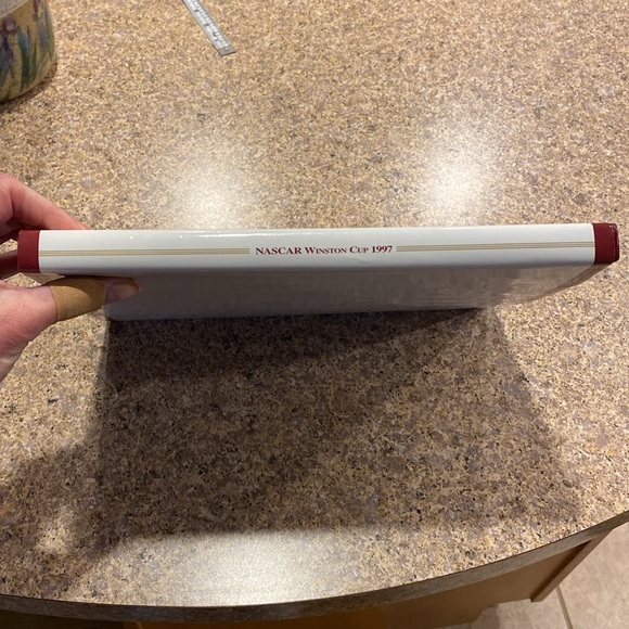 Winston Cup Nascar 1997 Yearbook Chronicle of the Season Racing - Picture 7 of 16